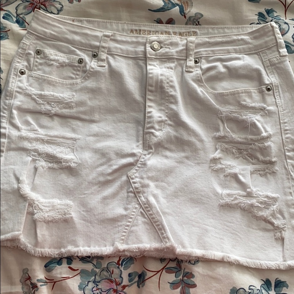 American Eagle white jean skirt